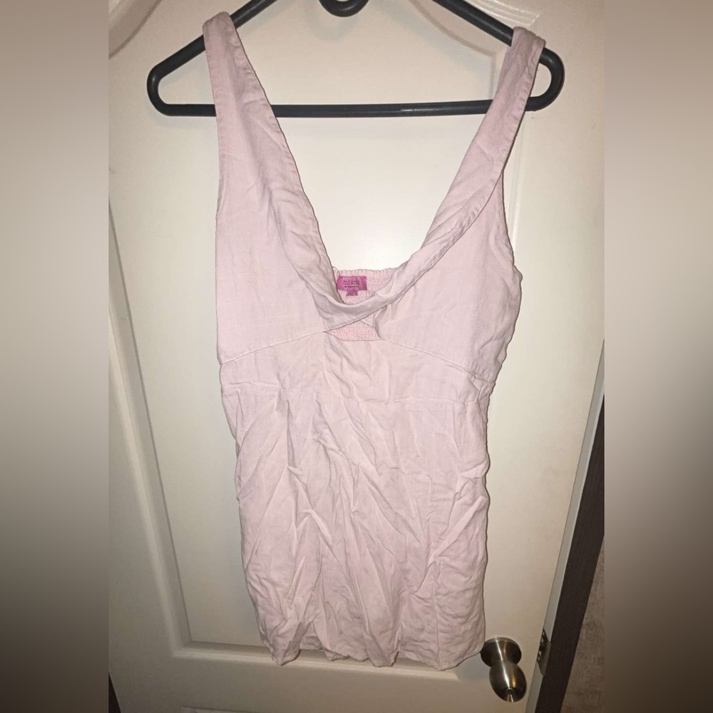 Branch of Francesca’s light pink dress